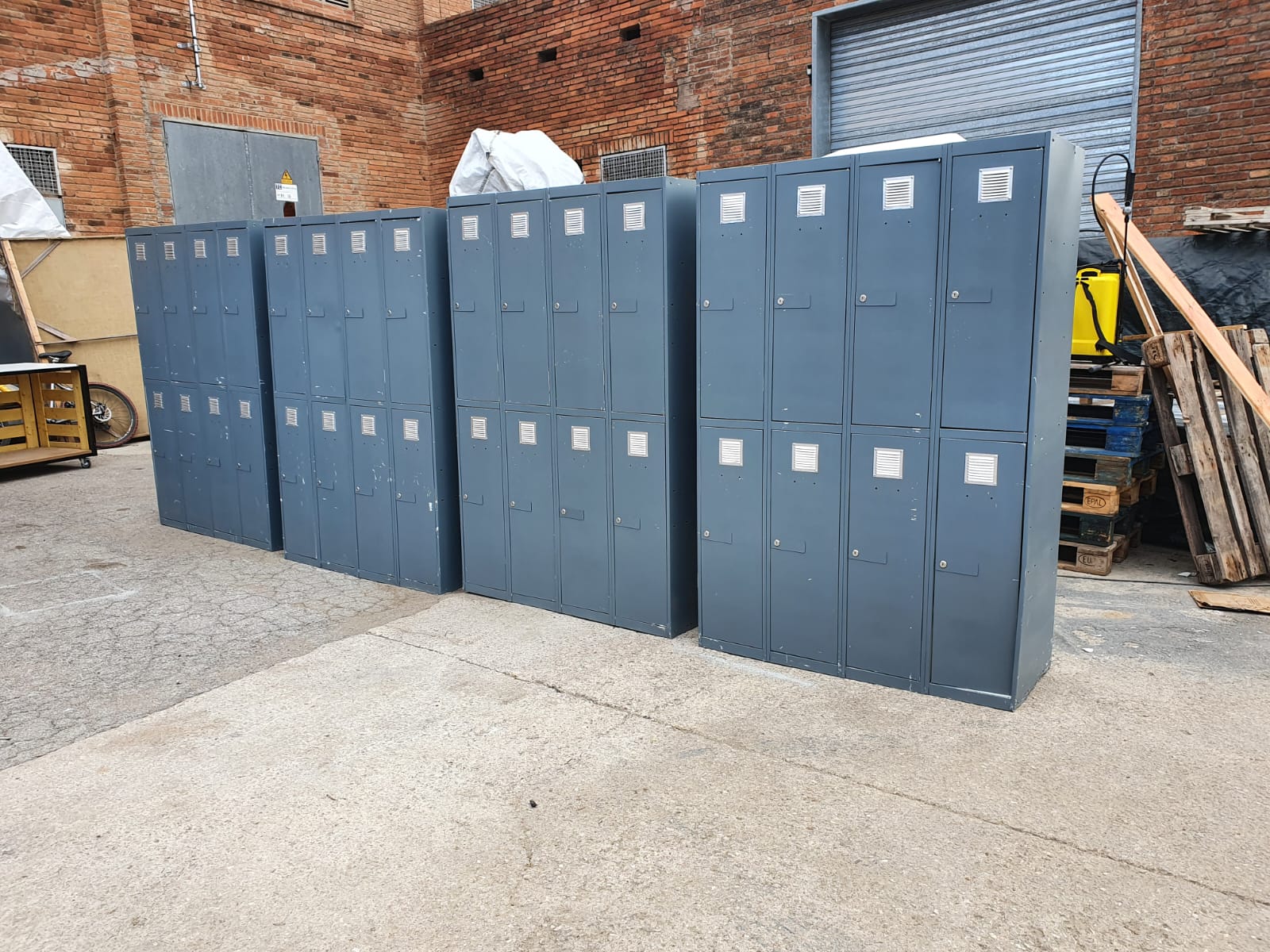 taquilla vestuario 8 puertas metal 181x120x50 4u.